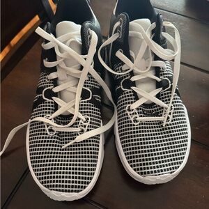 Nike Women's Black and White Athletic Shoes